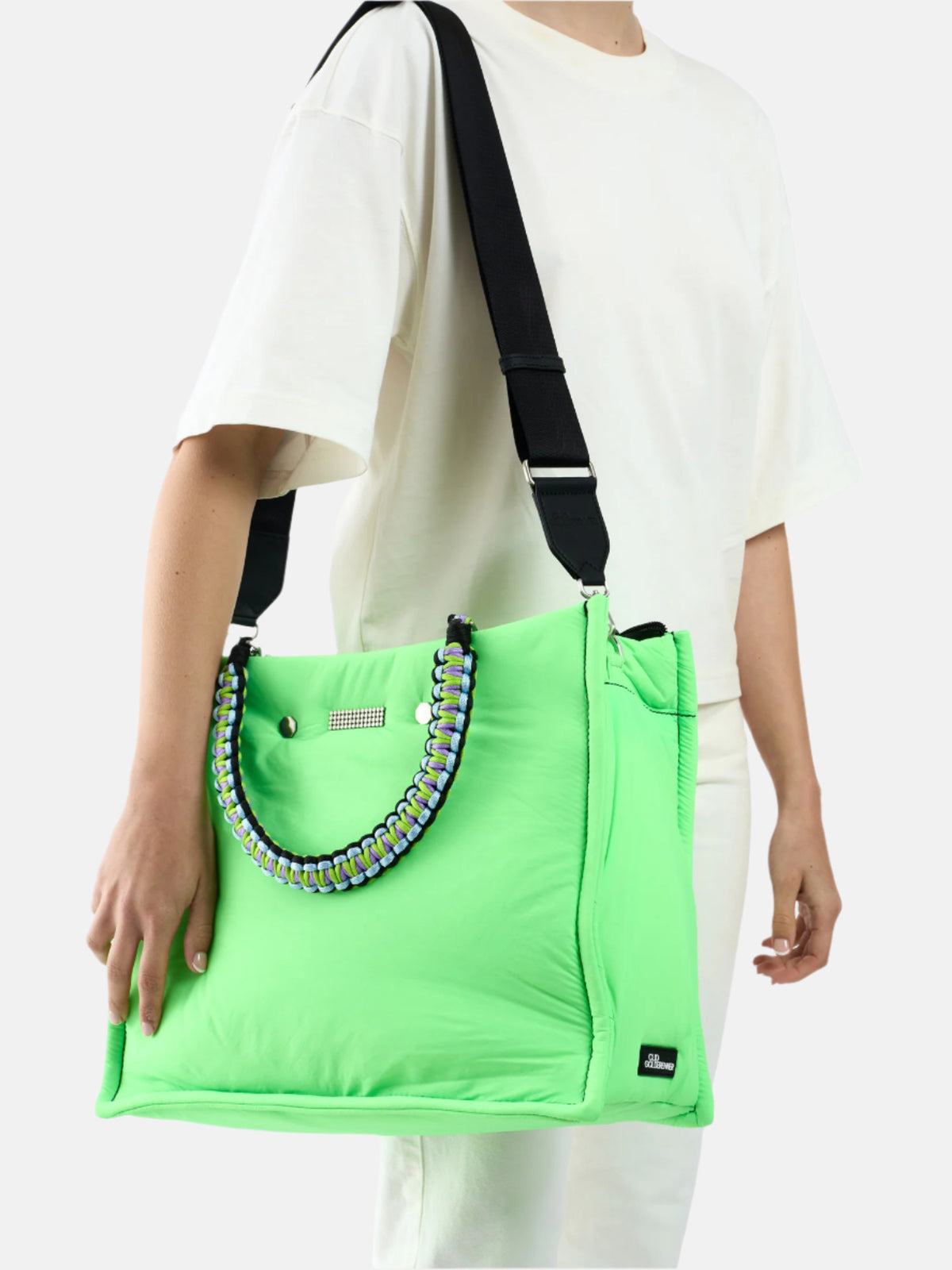 #color_APPLE GREEN